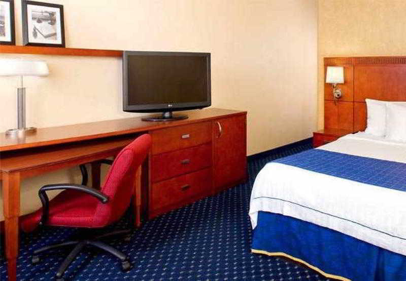 Courtyard By Marriott Phoenix Меса Номер фото