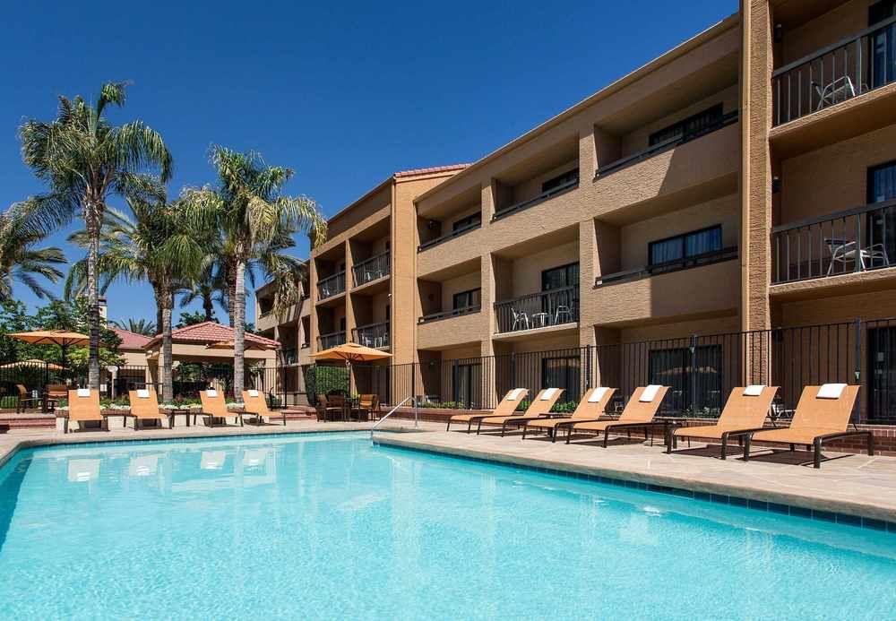 Courtyard By Marriott Phoenix Меса Экстерьер фото