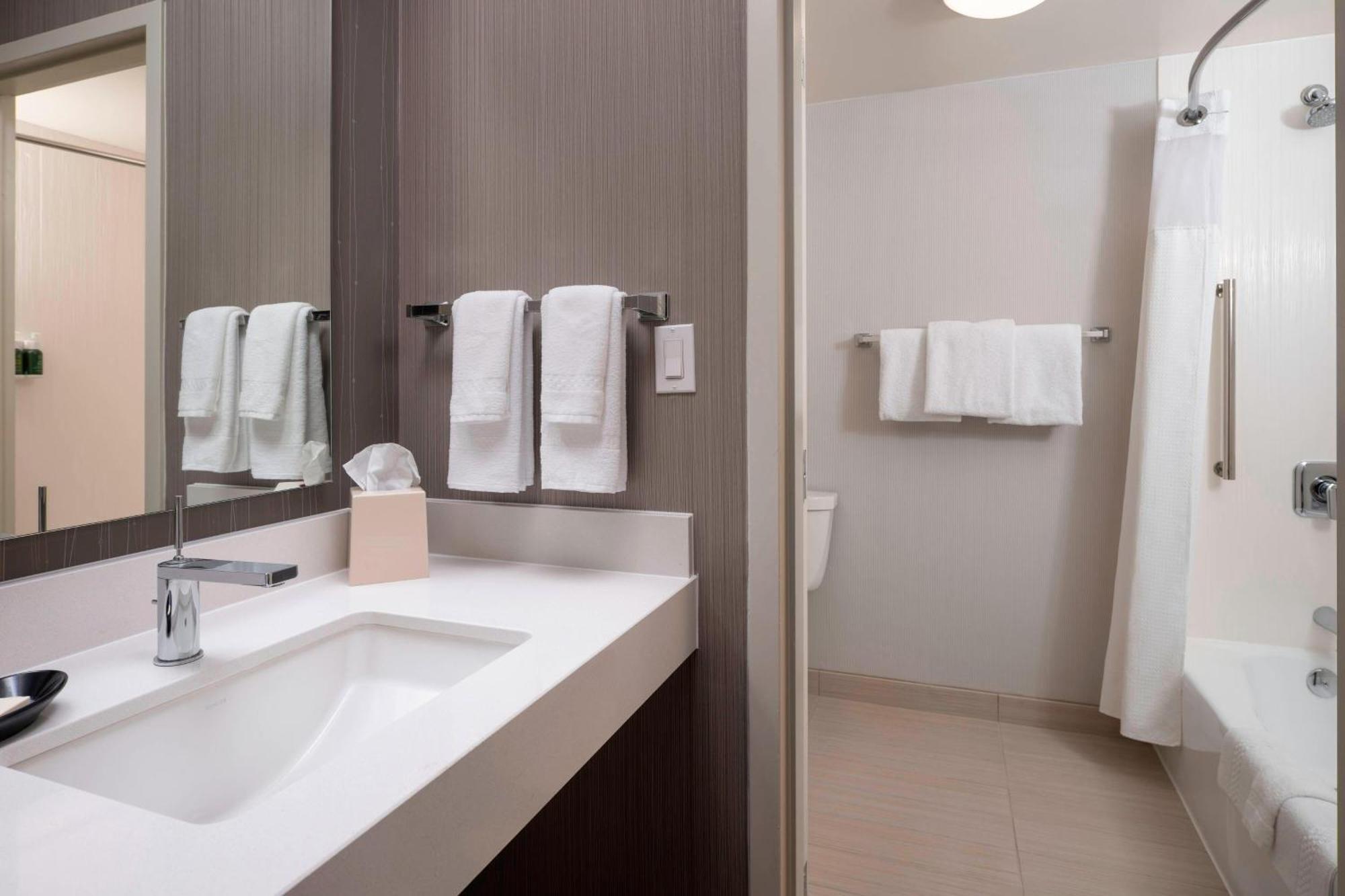 Courtyard By Marriott Phoenix Меса Экстерьер фото