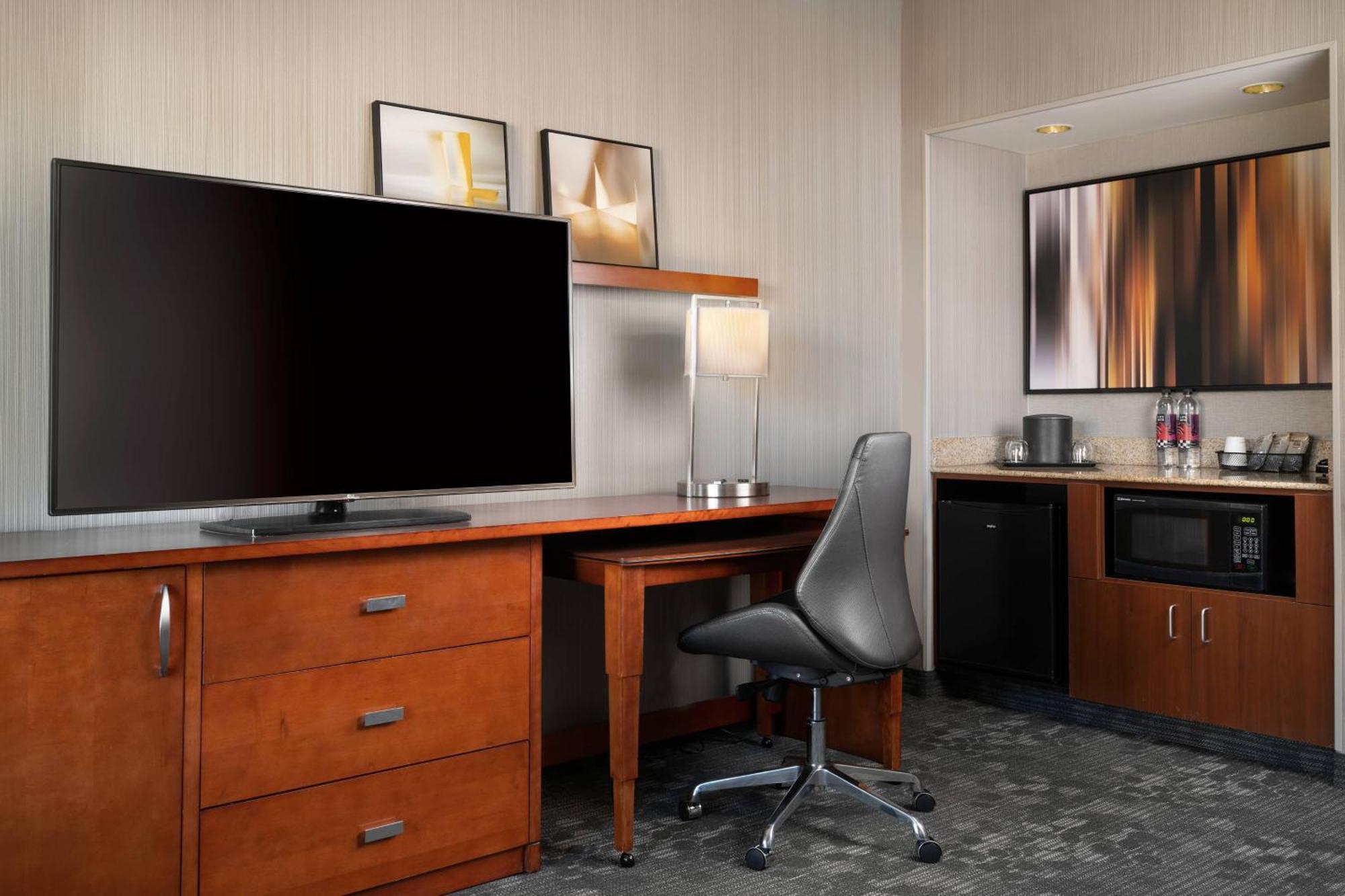 Courtyard By Marriott Phoenix Меса Экстерьер фото